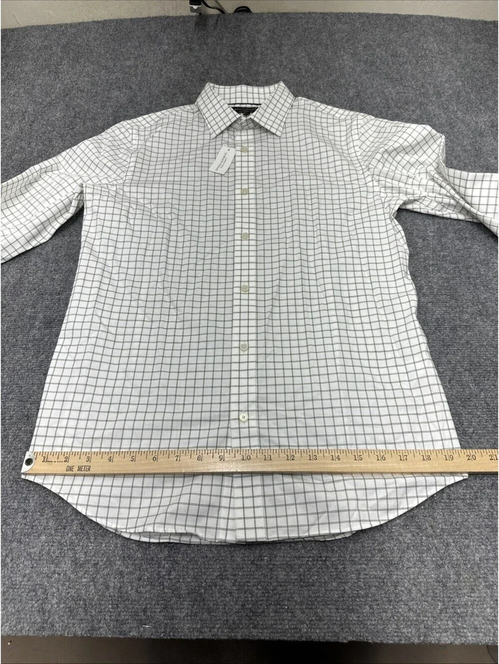 Banana Republic Classic Fit Non Iron Men's Long Sleeve size  Medium Checkered